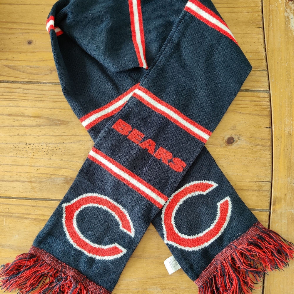 Bears scarf